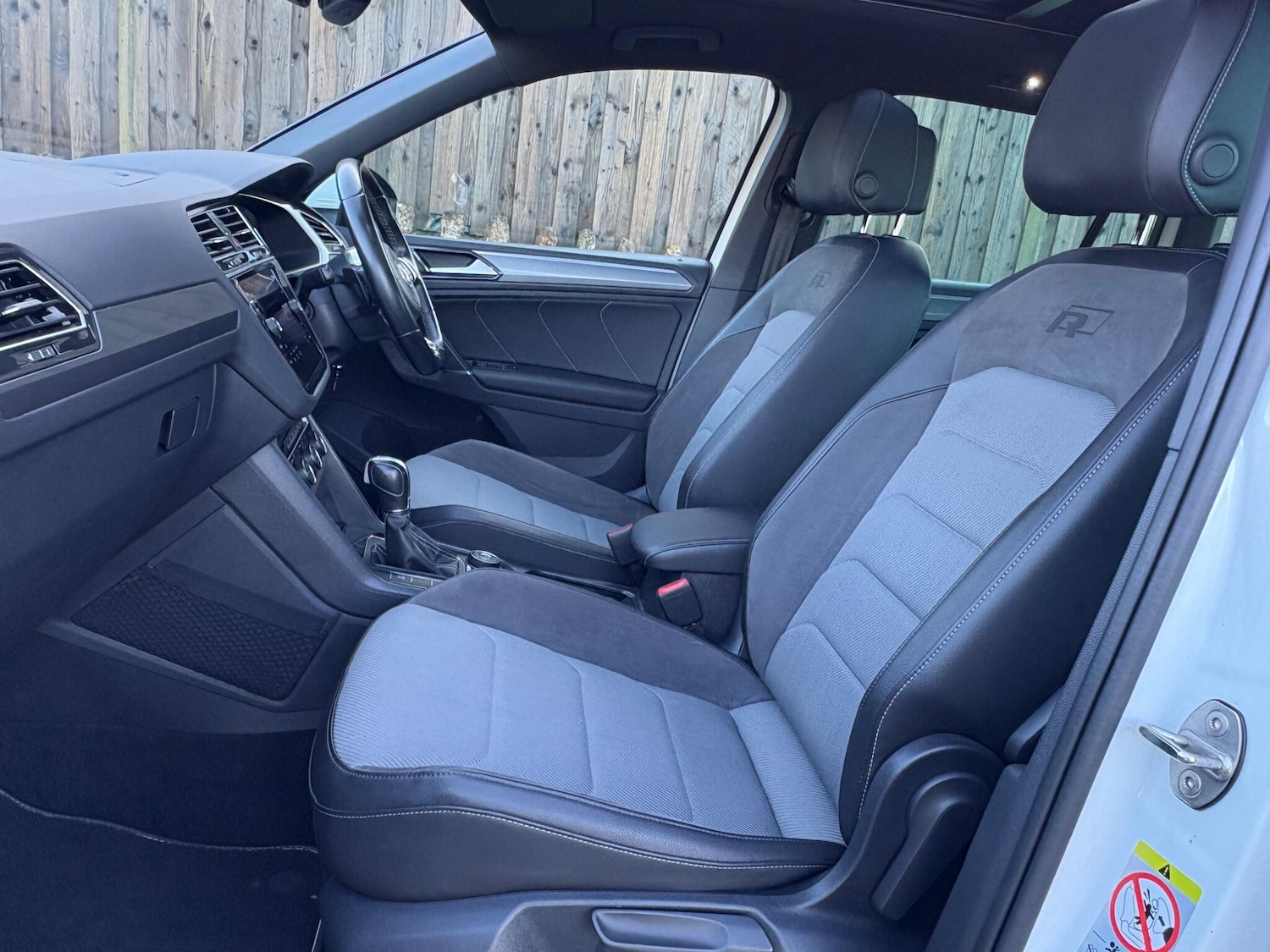 Used Volkswagen Tiguan 2017 for sale - 77010624: Photo 15