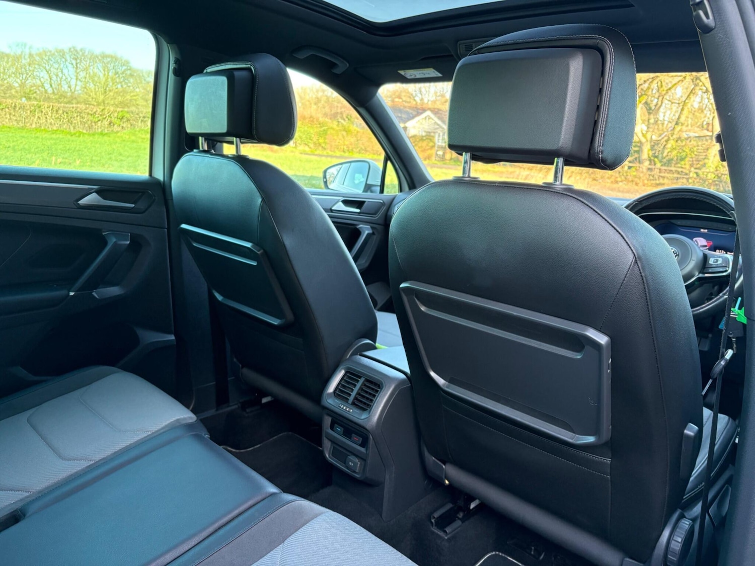 Used Volkswagen Tiguan 2017 for sale - 77010624: Photo 19