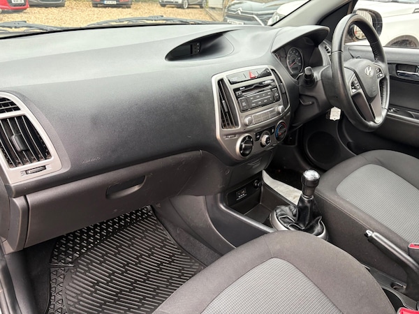 Used Hyundai i20 2014 for sale - 76285544: Photo 14