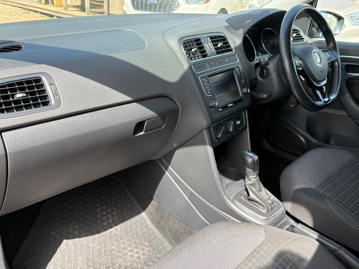 Used Volkswagen Polo 2017 for sale - 78175820: Photo 11