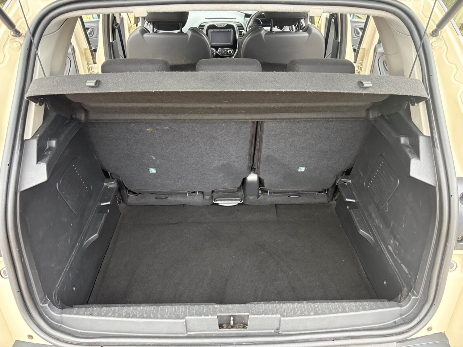 Used Renault Captur 2014 for sale - 77698360: Photo 15