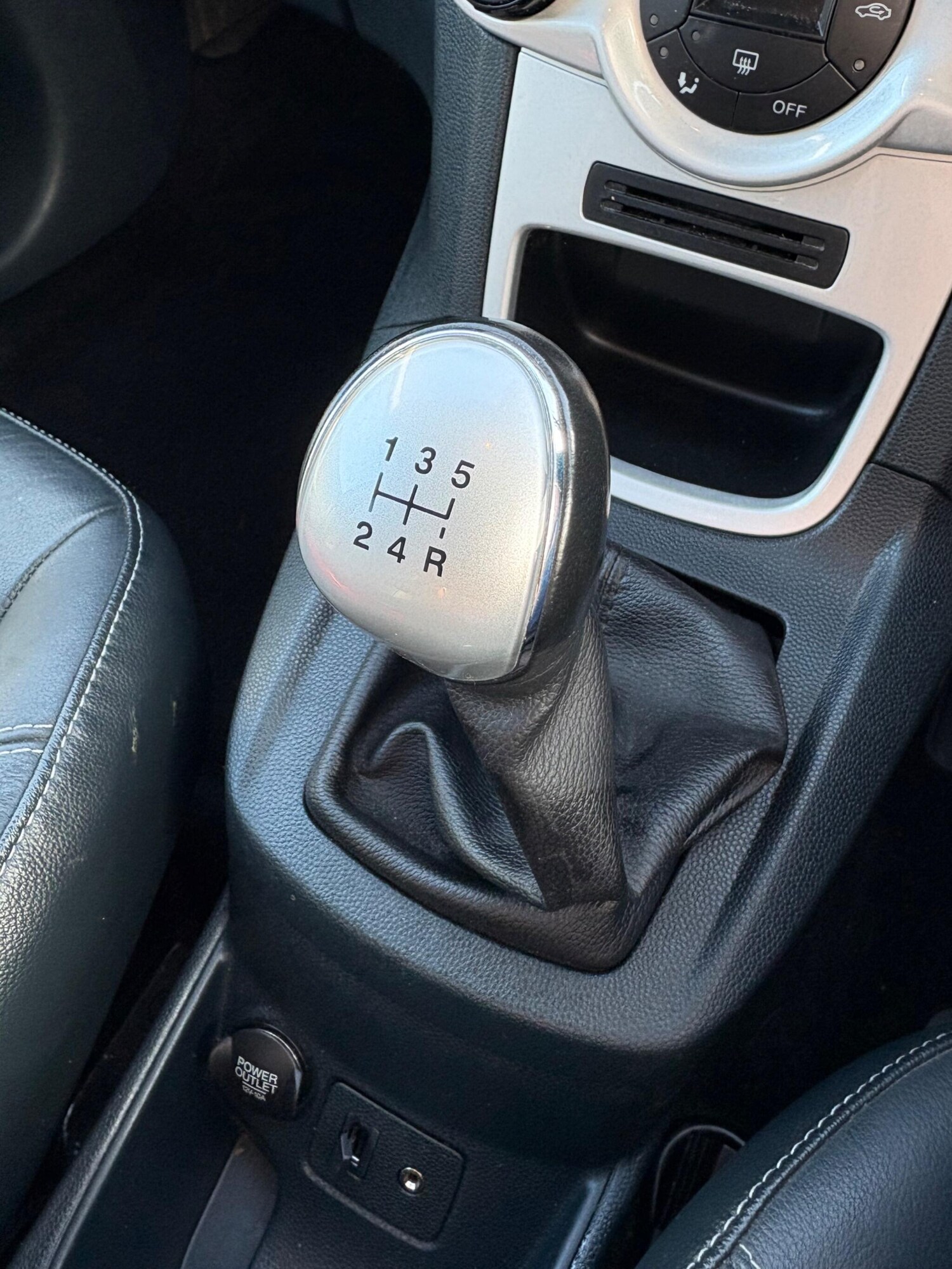 Used Ford Fiesta 2011 for sale - 78036929: Photo 14