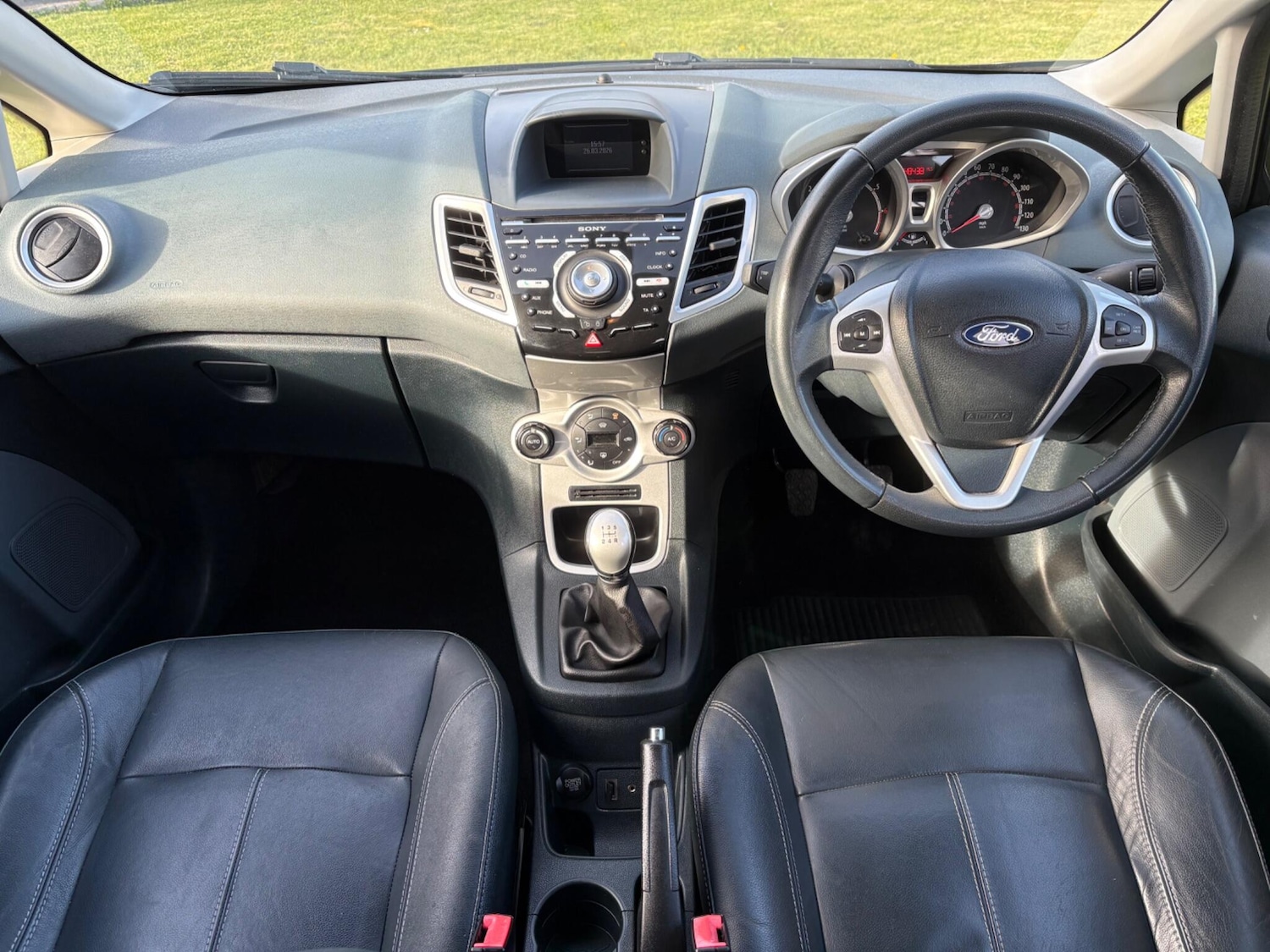 Used Ford Fiesta 2011 for sale - 78036929: Photo 2