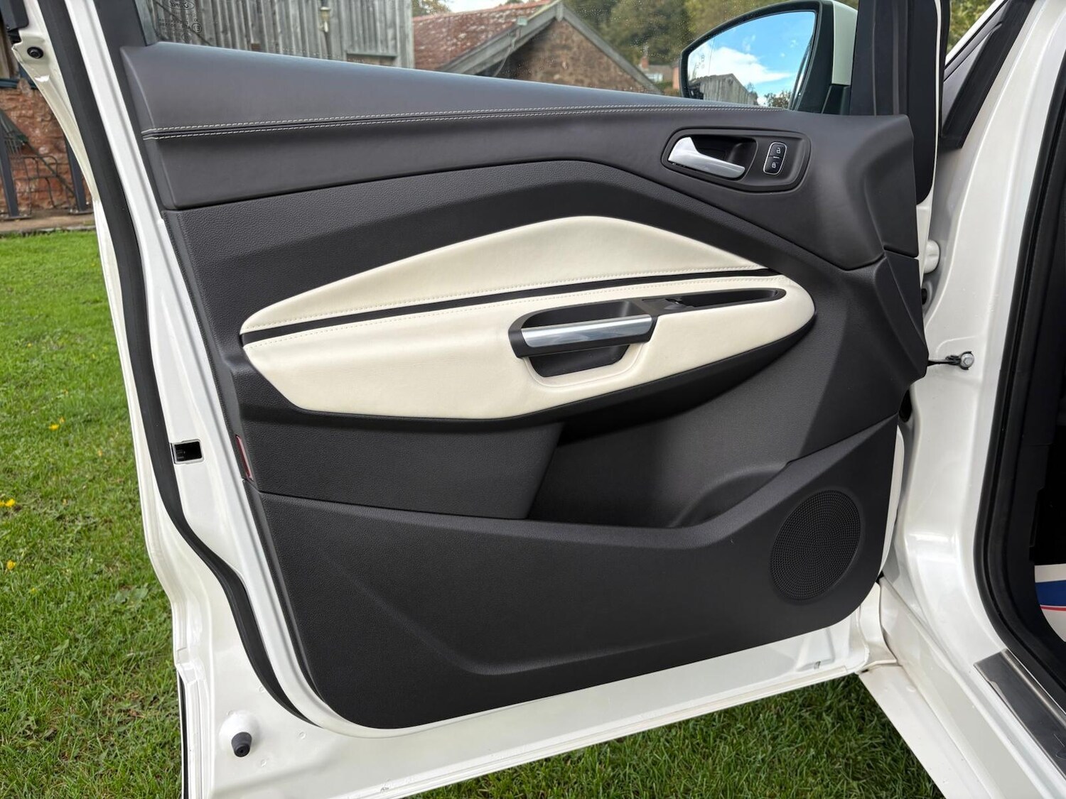 Used Ford Kuga 2017 for sale - 77894070: Photo 33