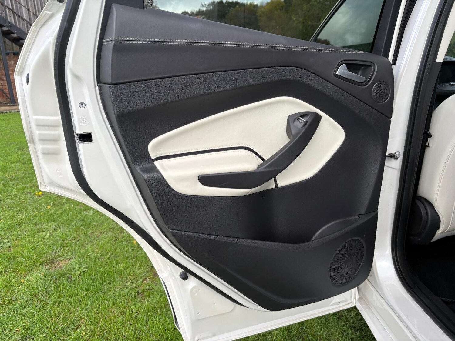 Used Ford Kuga 2017 for sale - 77894070: Photo 34