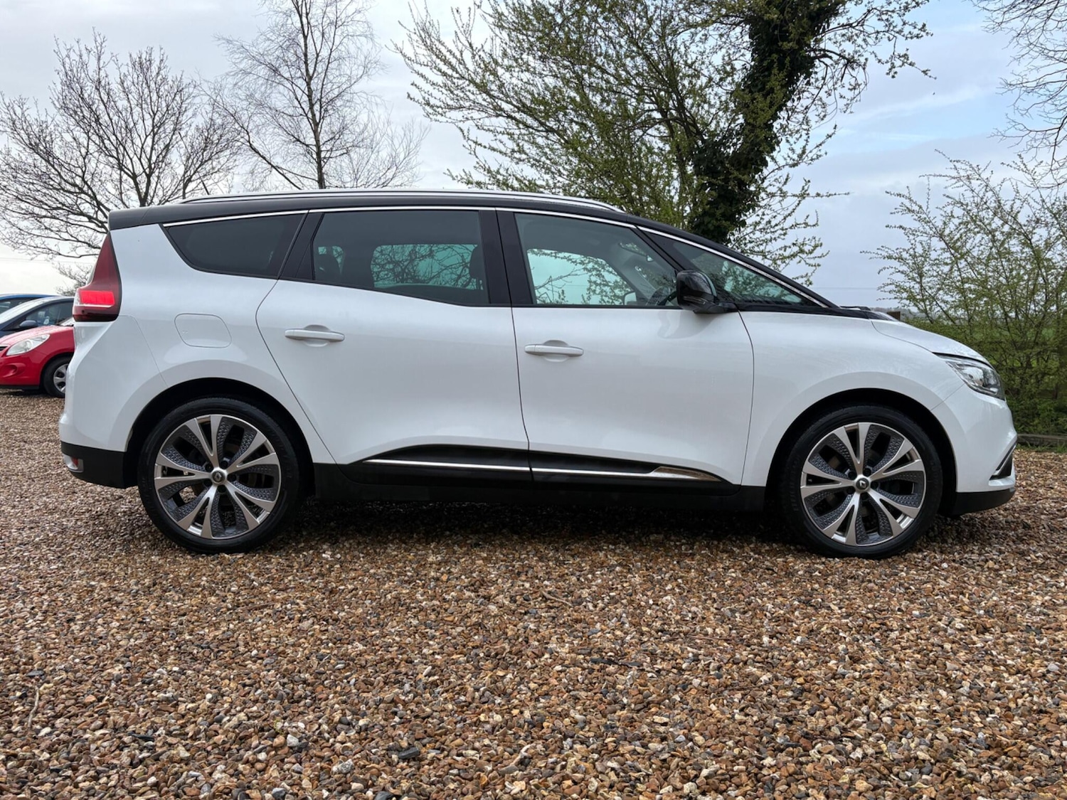 Used Renault Grand Scenic 2019 for sale - 77911361: Photo 10