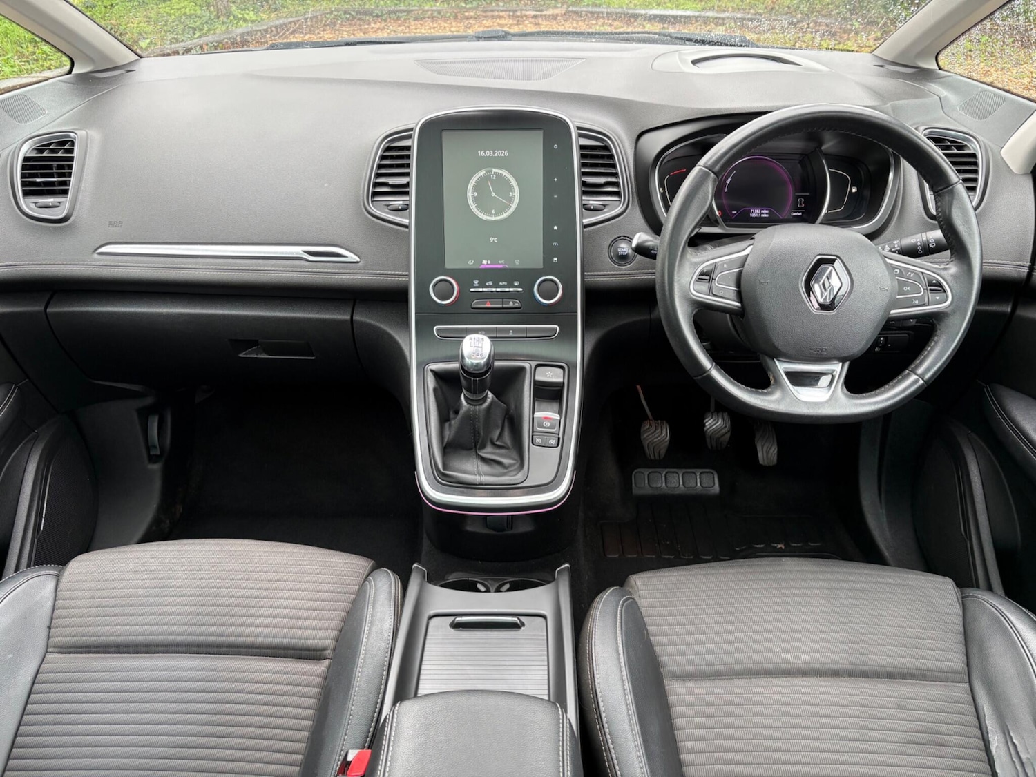 Used Renault Grand Scenic 2019 for sale - 77911361: Photo 2