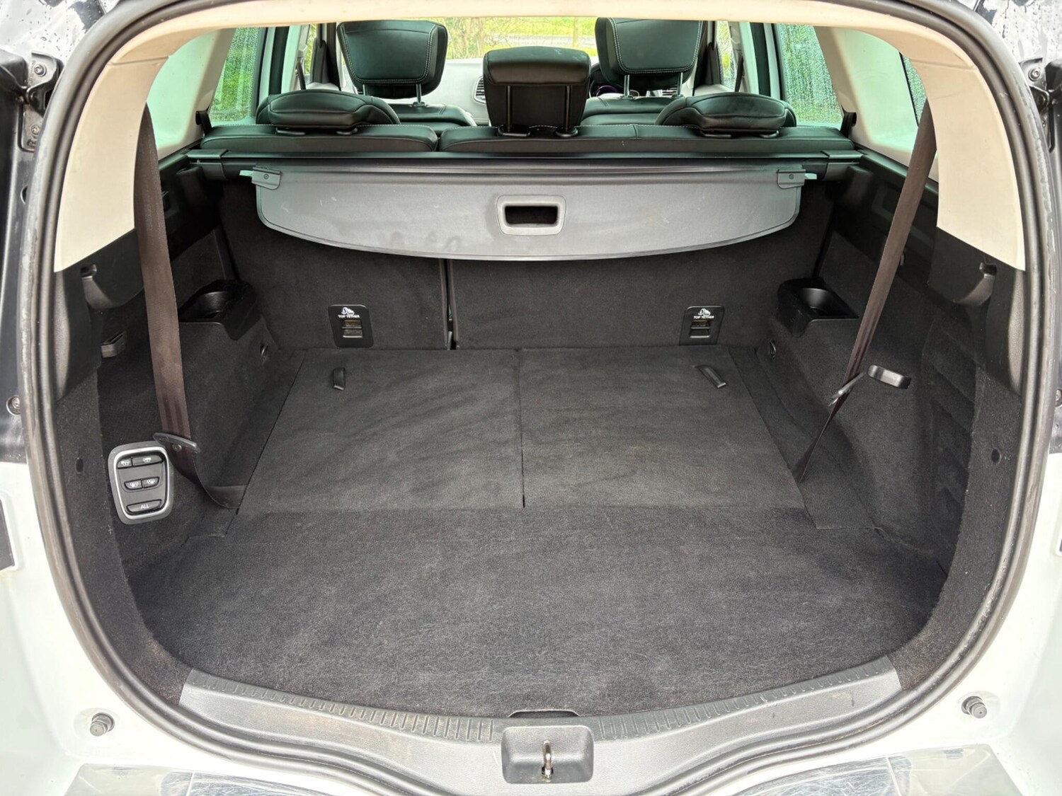 Used Renault Grand Scenic 2019 for sale - 77911361: Photo 20