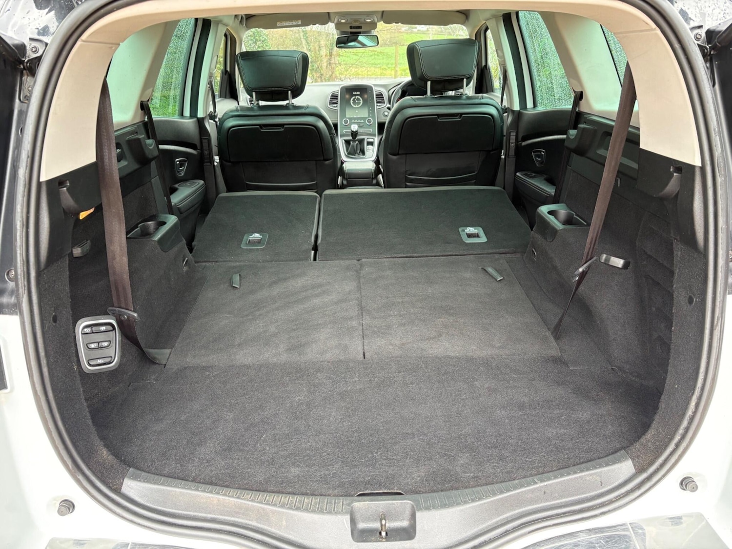 Used Renault Grand Scenic 2019 for sale - 77911361: Photo 22