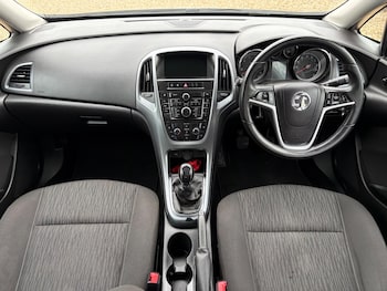 Used Vauxhall Astra 2014 for sale - 77786336: Photo