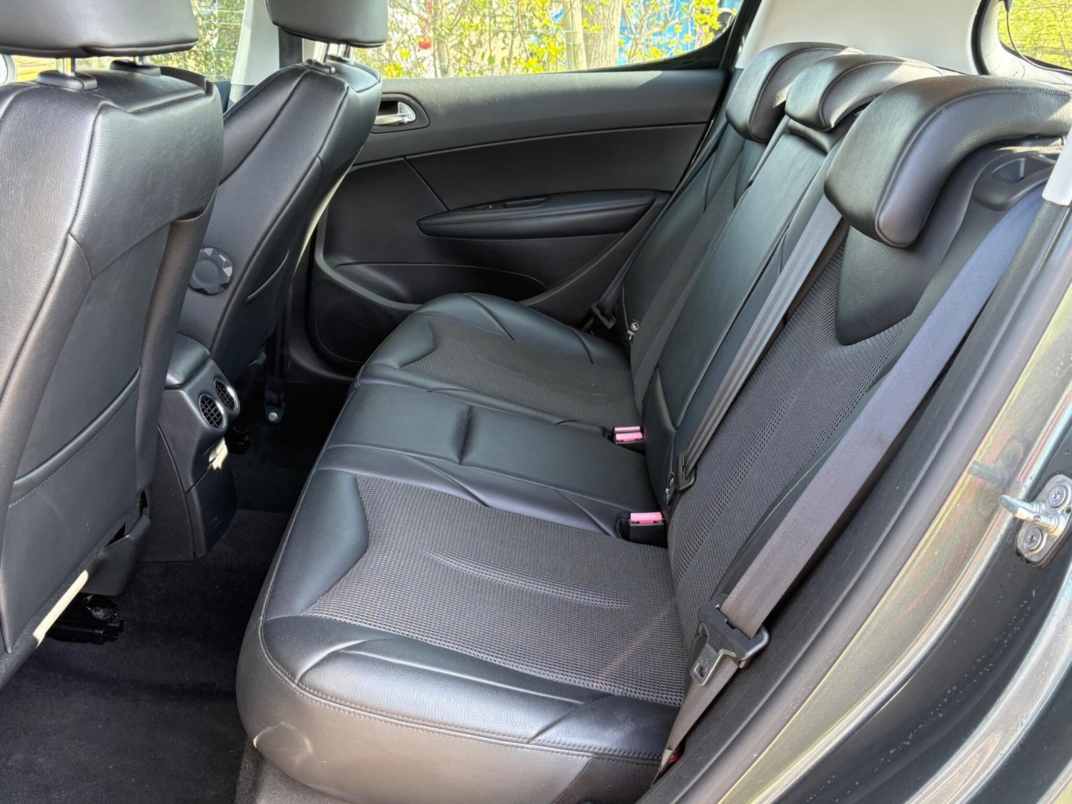 Used Peugeot 308 2012 for sale - 77983066: Photo 15