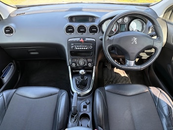 Used Peugeot 308 2012 for sale - 77983066: Photo