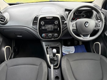 Used Renault Captur 2018 for sale - 78327821: Photo