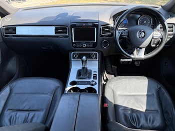 Used Volkswagen Touareg 2013 for sale - 79100124: Photo