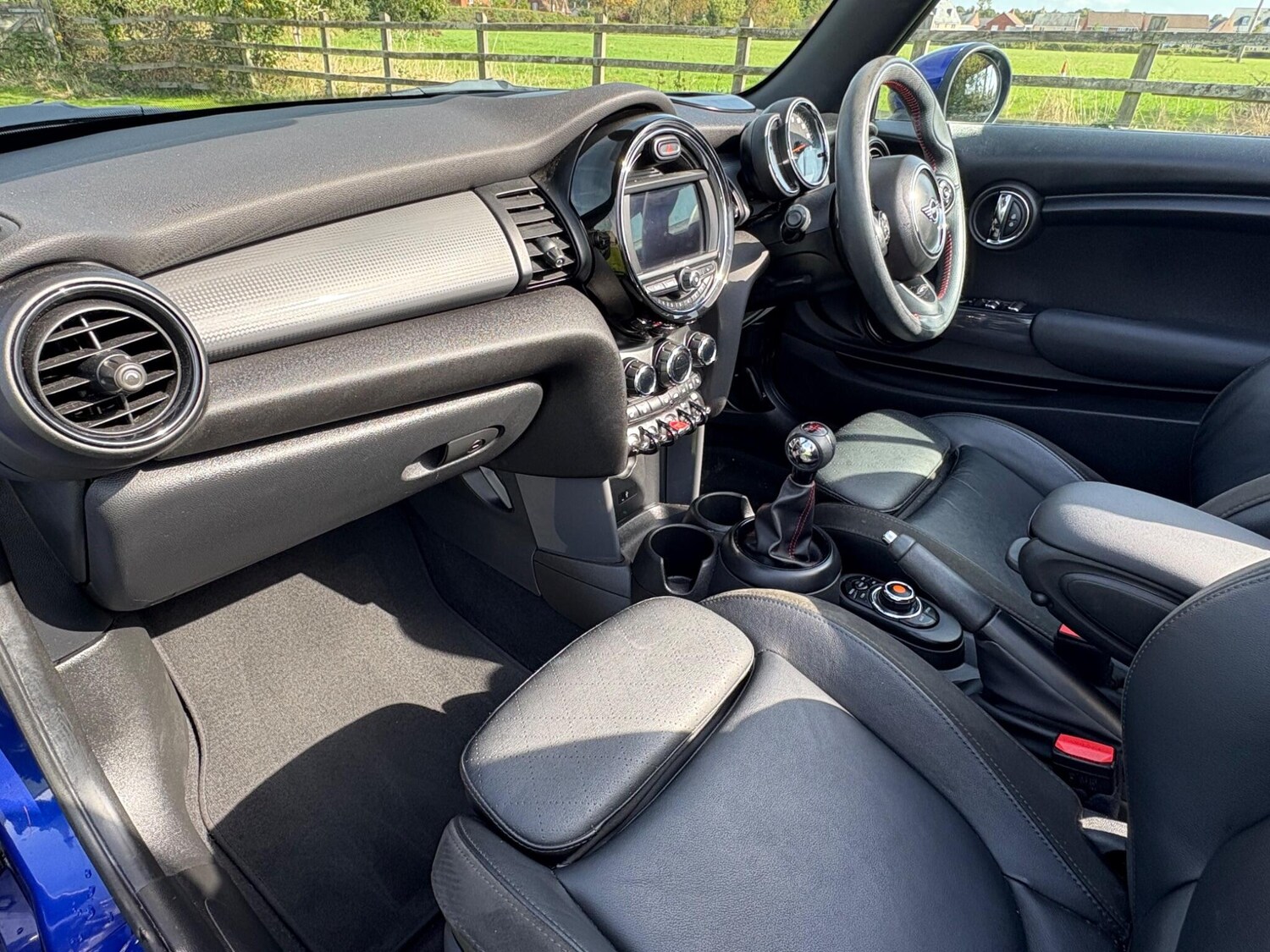 Used MINI Convertible 2019 for sale - 76261746: Photo 16