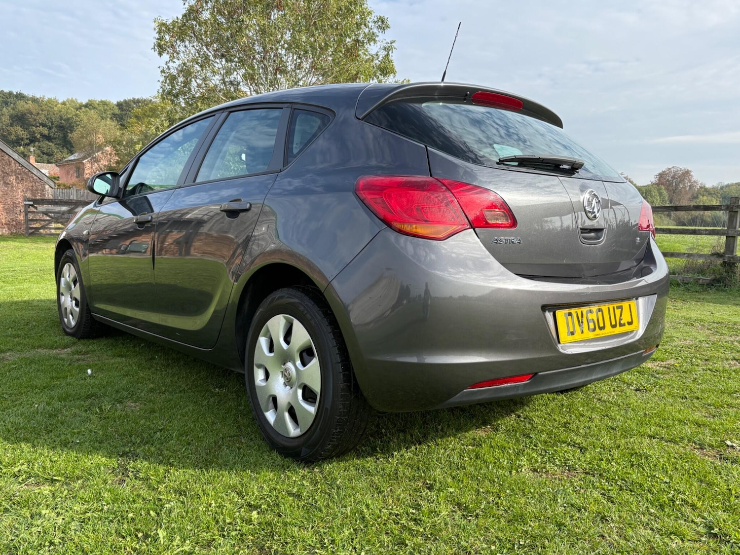 Used Vauxhall Astra 2011 for sale - 76139968: Photo 7