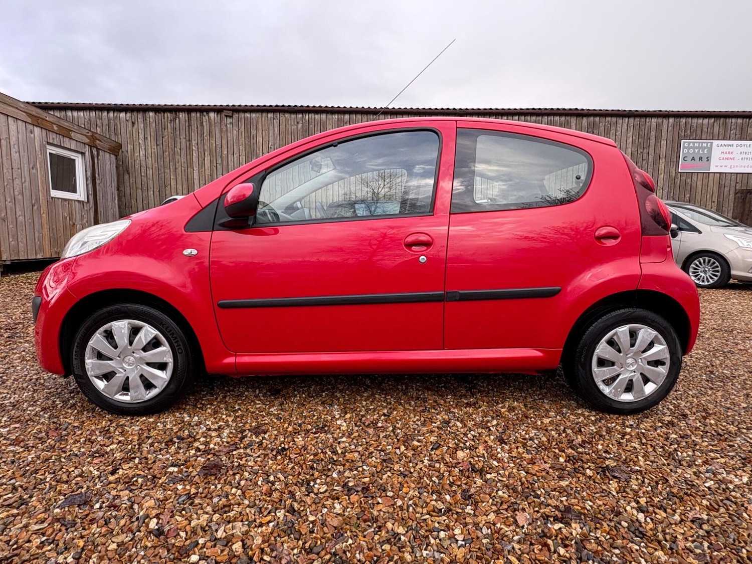 Used Peugeot 107 2014 for sale - 76788411: Photo 7