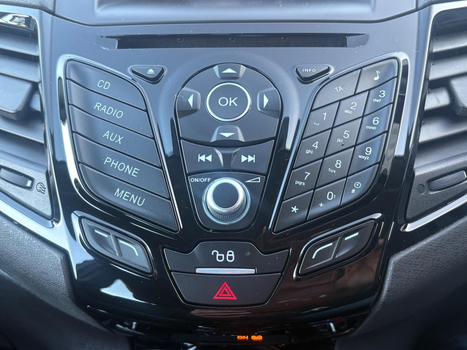 Used Ford Fiesta 2017 for sale - 76736814: Photo 17