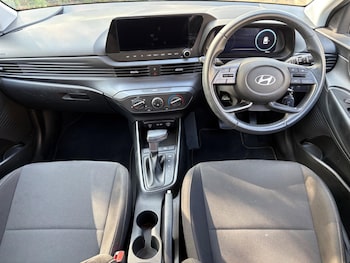 Used Hyundai i20 2024 for sale - 79363550: Photo