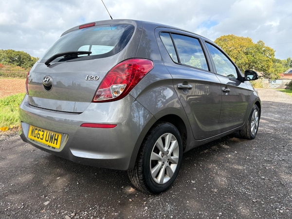 Used Hyundai i20 2013 for sale - 76176221: Photo 11