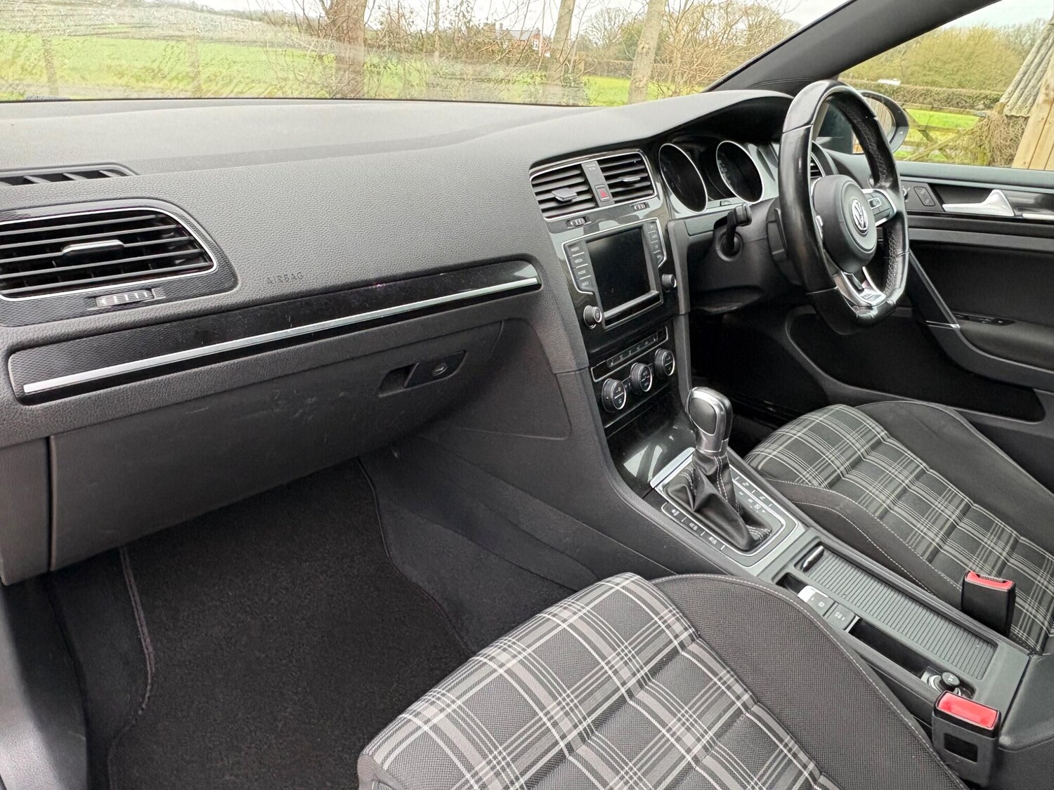 Used Volkswagen Golf 2016 for sale - 77627663: Photo 12