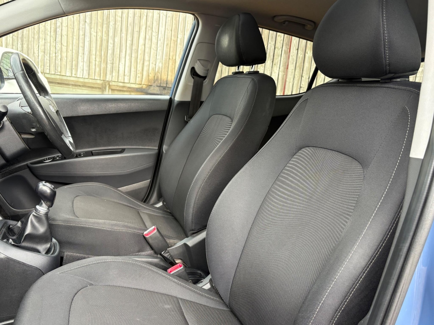Used Hyundai i10 2017 for sale - 76361669: Photo 12
