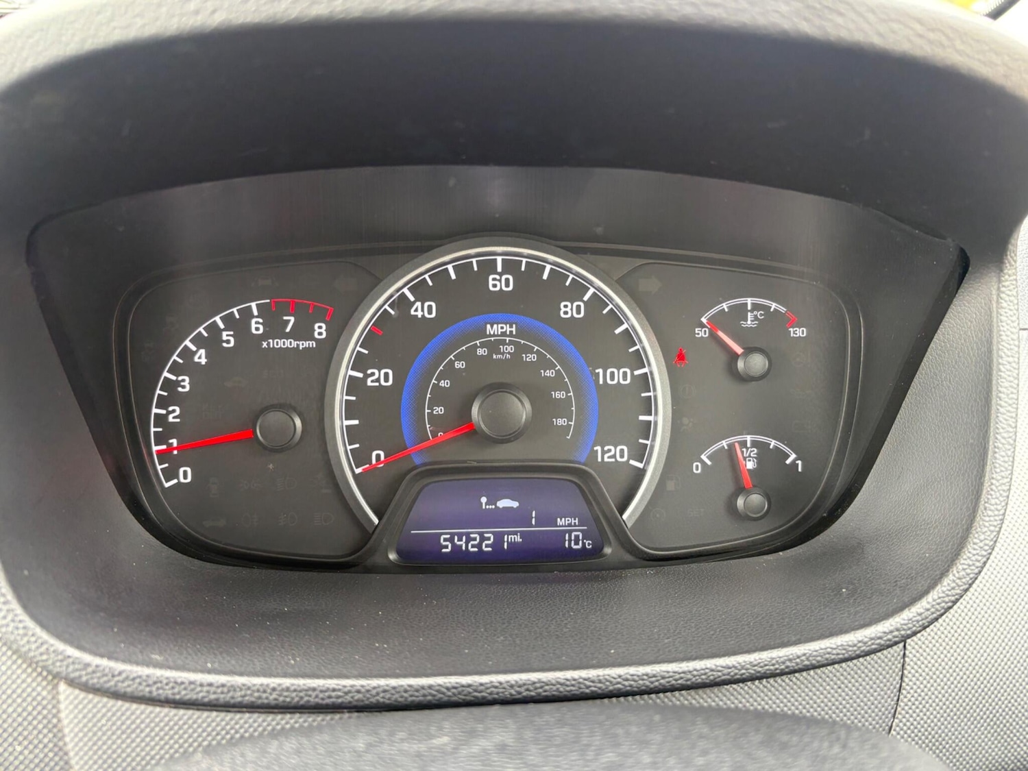 Used Hyundai i10 2017 for sale - 76361669: Photo 17