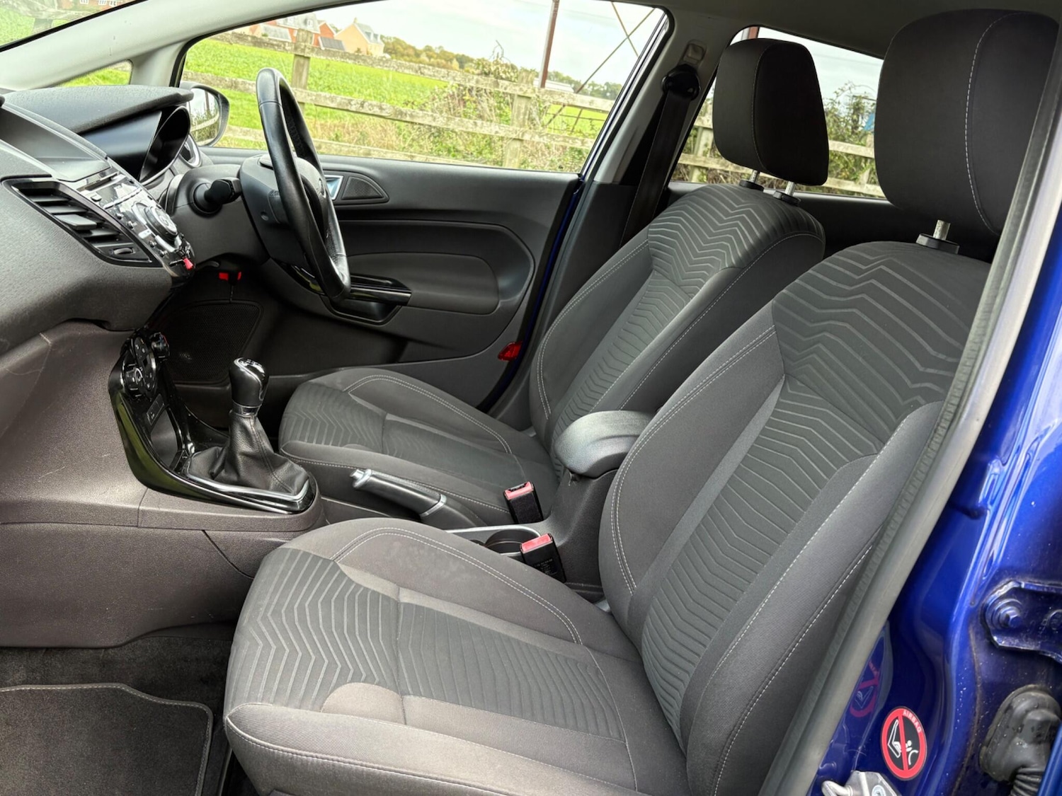 Used Ford Fiesta 2015 for sale - 76190881: Photo 12