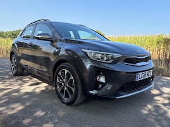Used Kia Stonic 2018 for sale - 75610533: Photo