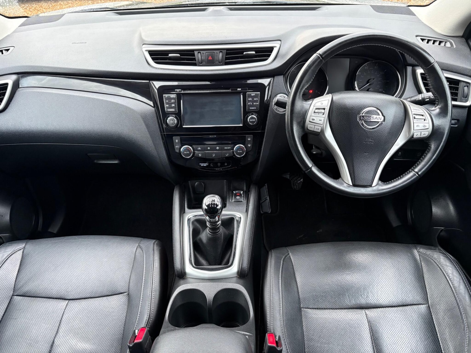 Used Nissan Qashqai 2015 for sale - 77499812: Photo 2