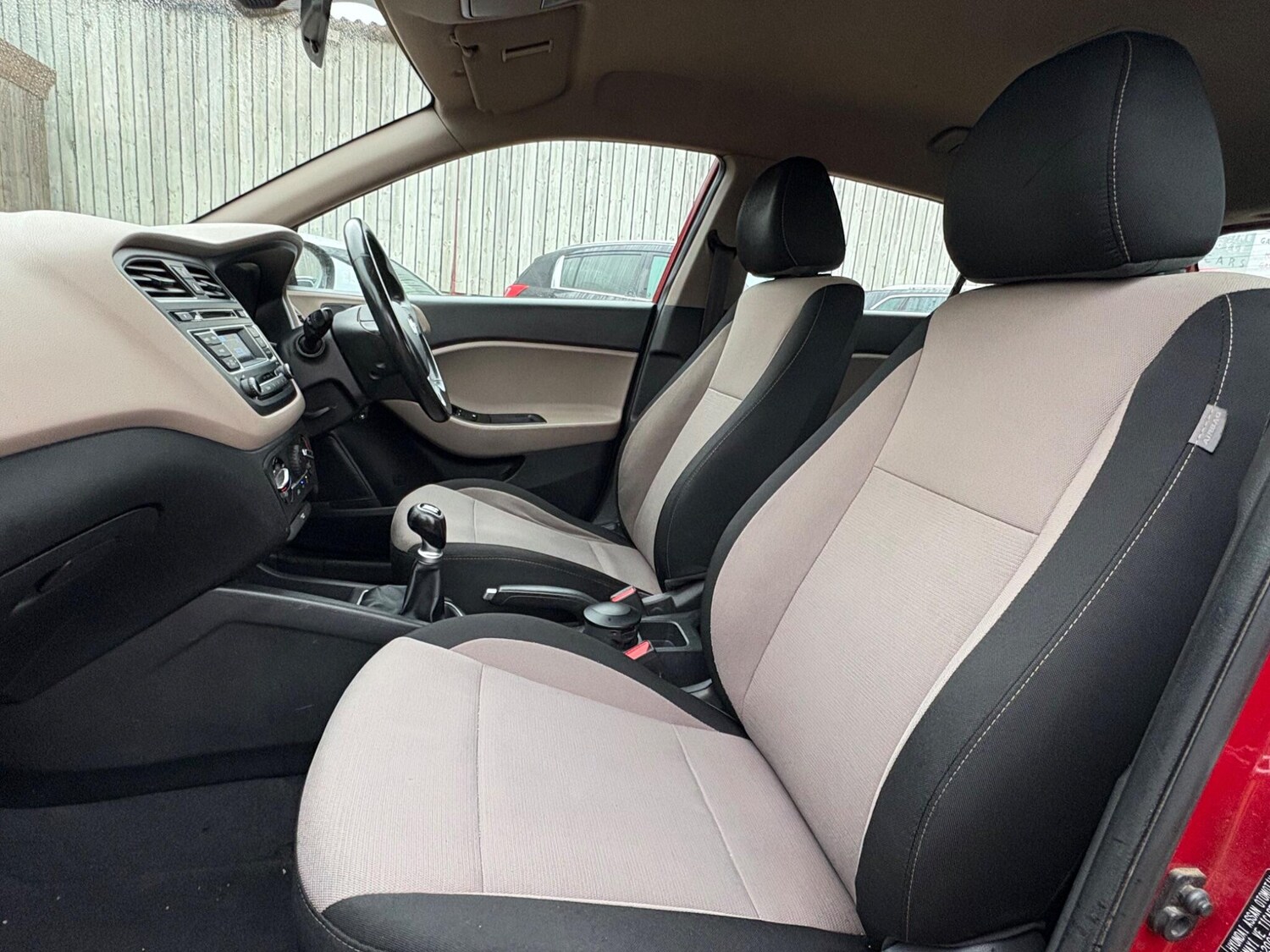 Used Hyundai i20 2015 for sale - 77600501: Photo 13