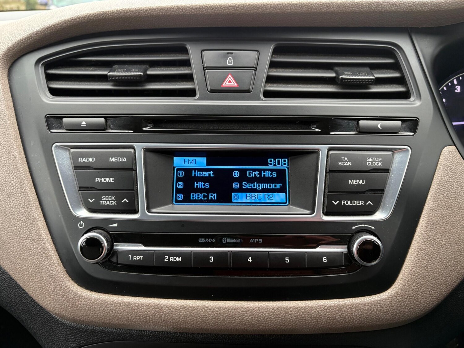 Used Hyundai i20 2015 for sale - 77600501: Photo 18