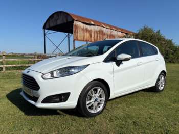 2014 - 1.25 82 Zetec 5dr