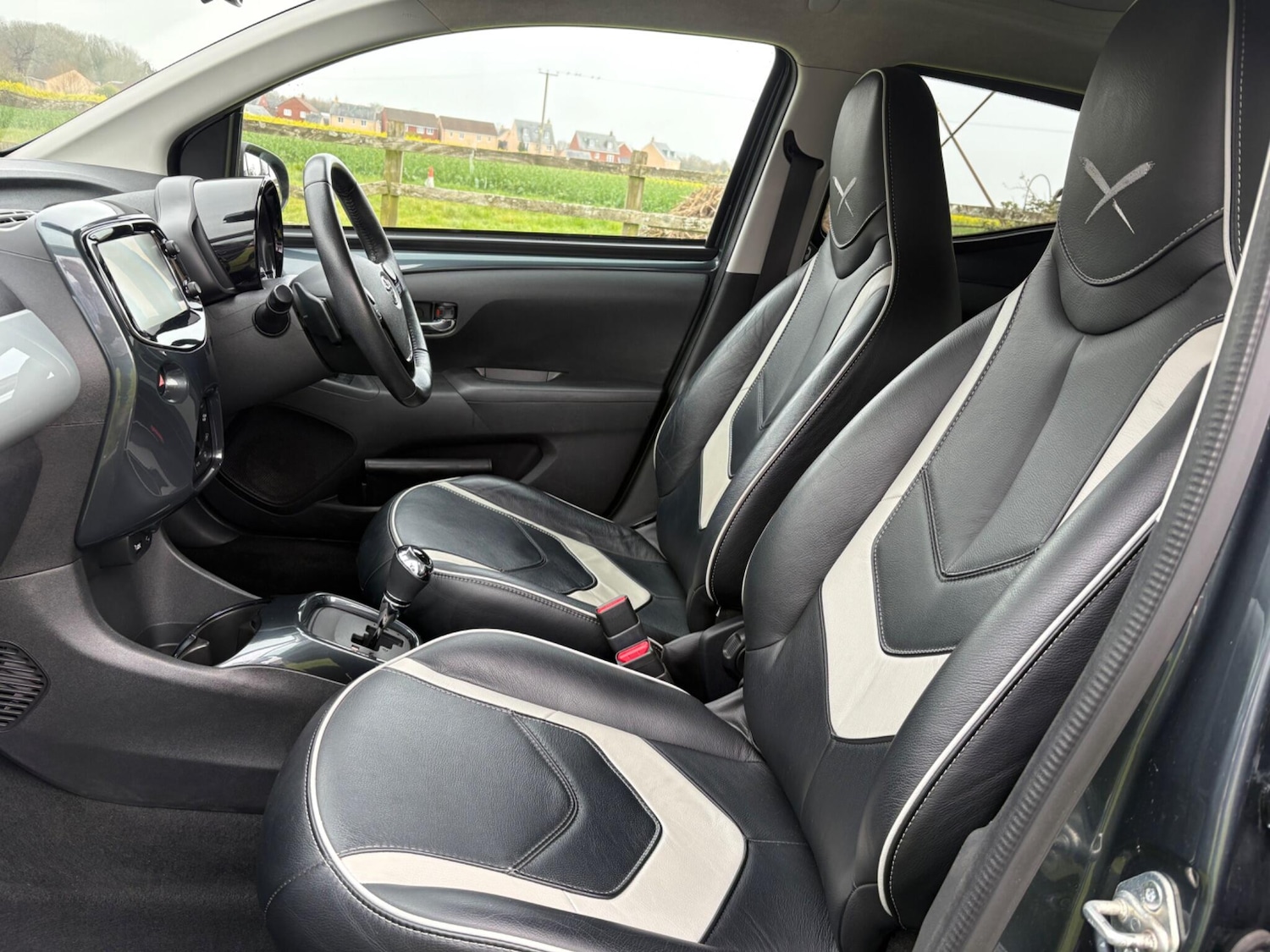 Used Toyota AYGO 2016 for sale - 77995202: Photo 14