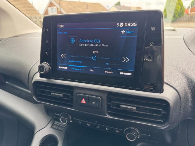 Used Peugeot Partner 2020 for sale - 76693312: Photo 23