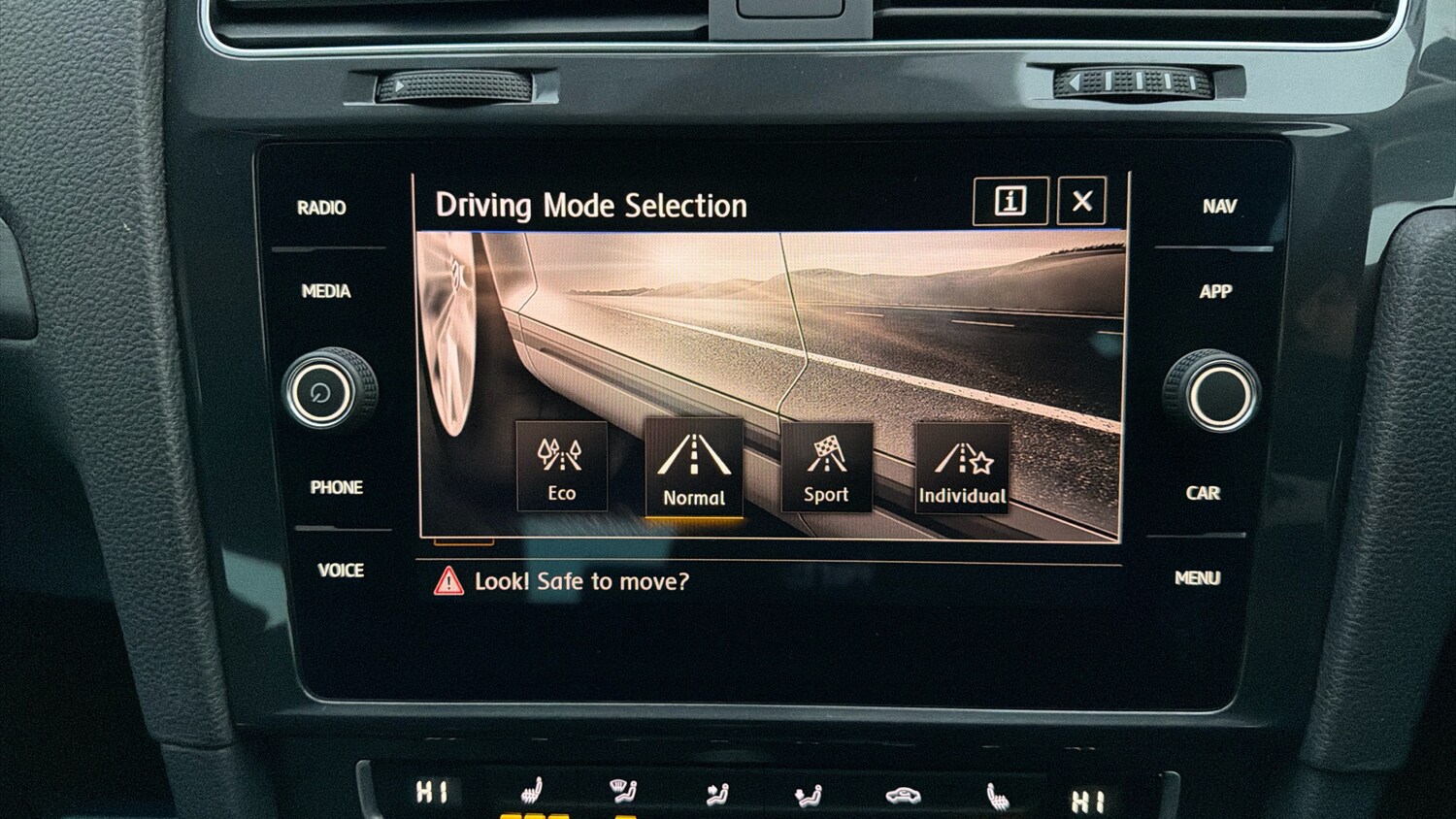 Used Volkswagen Golf 2020 for sale - 77106396: Photo 37