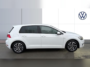 Used Volkswagen Golf 2020 for sale - 77106396: Photo