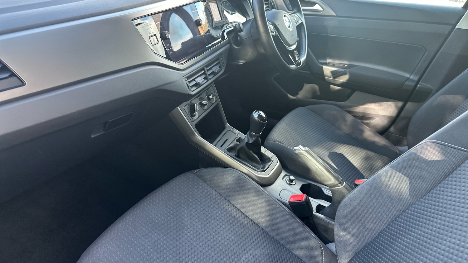 Used Volkswagen Polo 2021 for sale - 75805468: Photo 2