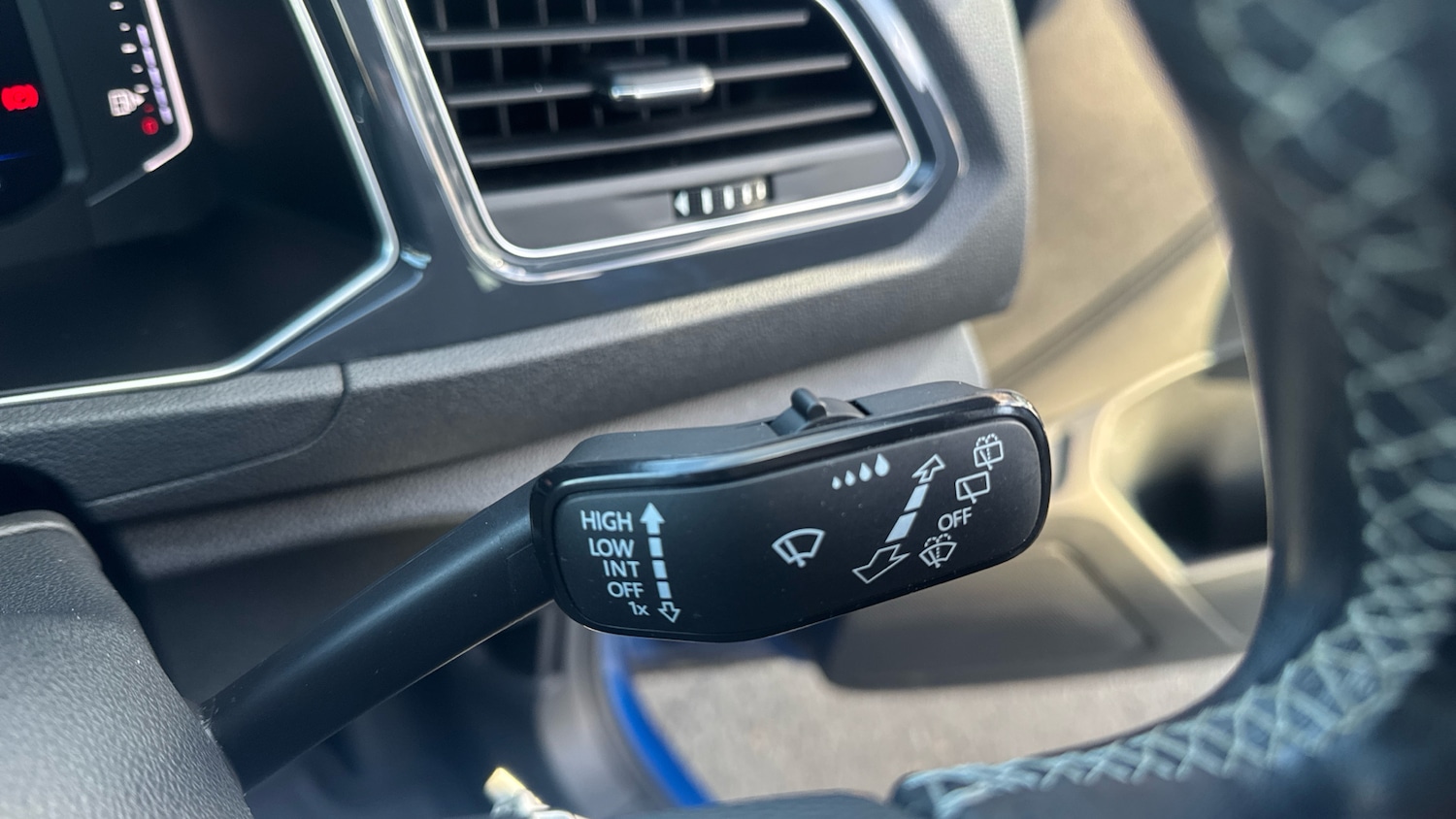 Used Volkswagen T-Roc 2018 for sale - 77106397: Photo 22