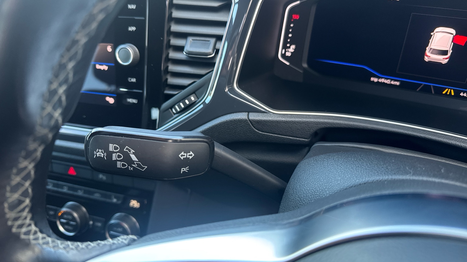 Used Volkswagen T-Roc 2018 for sale - 77106397: Photo 23