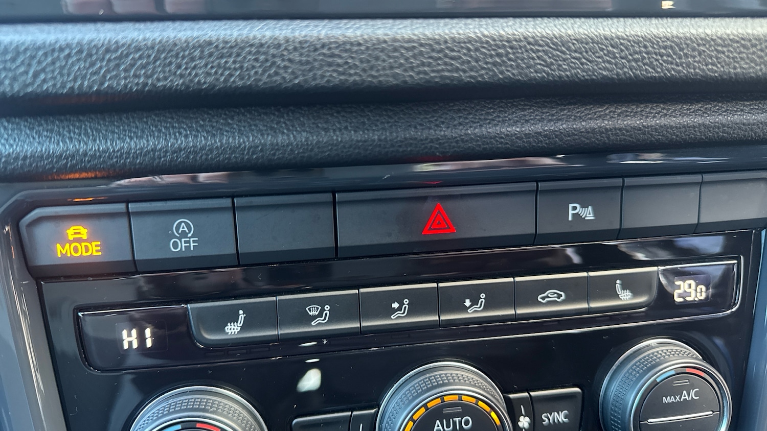 Used Volkswagen T-Roc 2018 for sale - 77106397: Photo 31