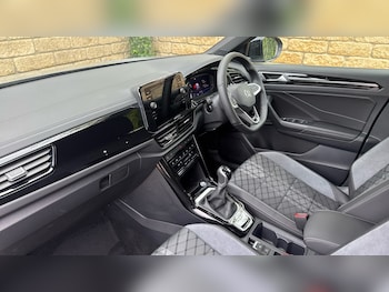 Used Volkswagen T-Roc 2026 for sale - 78328409: Photo