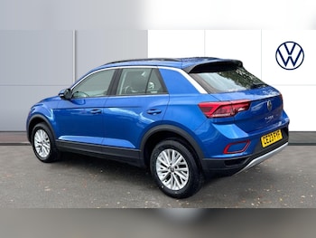 Used Volkswagen T-Roc 2023 for sale - 76555111: Photo
