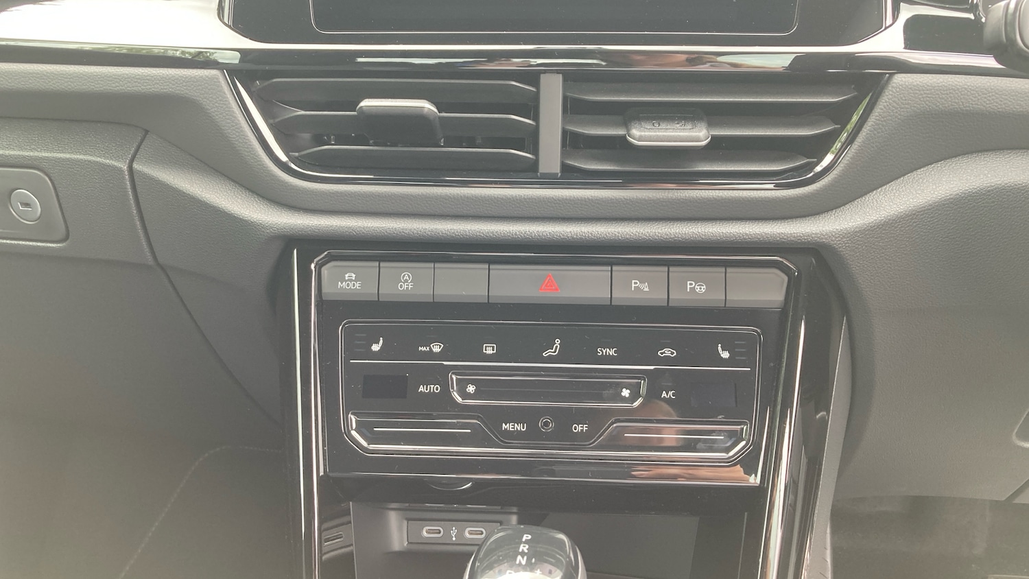 Used Volkswagen T-Roc 2025 for sale - 76075746: Photo 13