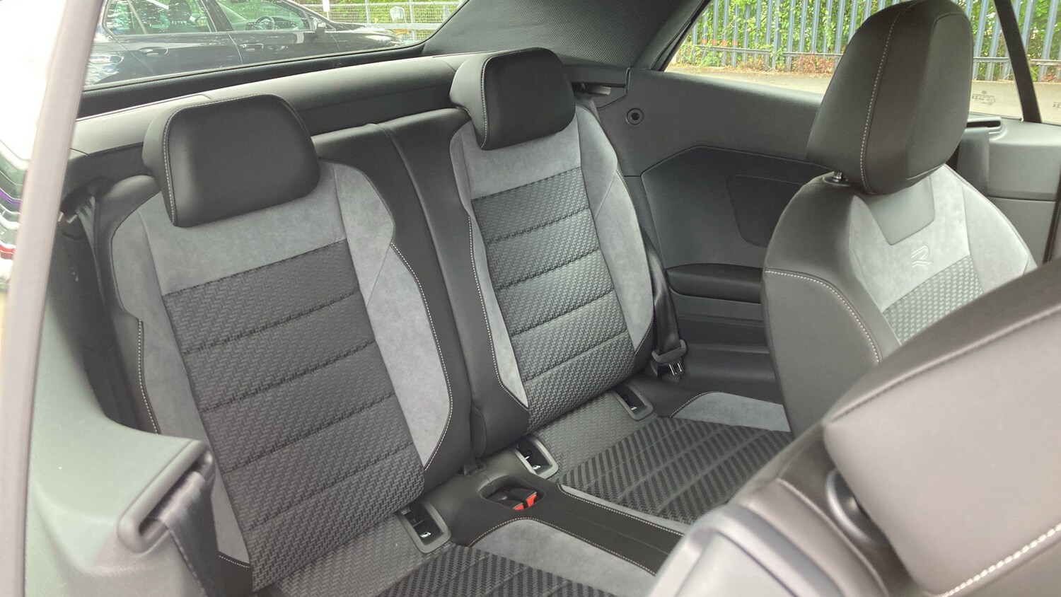 Used Volkswagen T-Roc 2025 for sale - 76075746: Photo 16