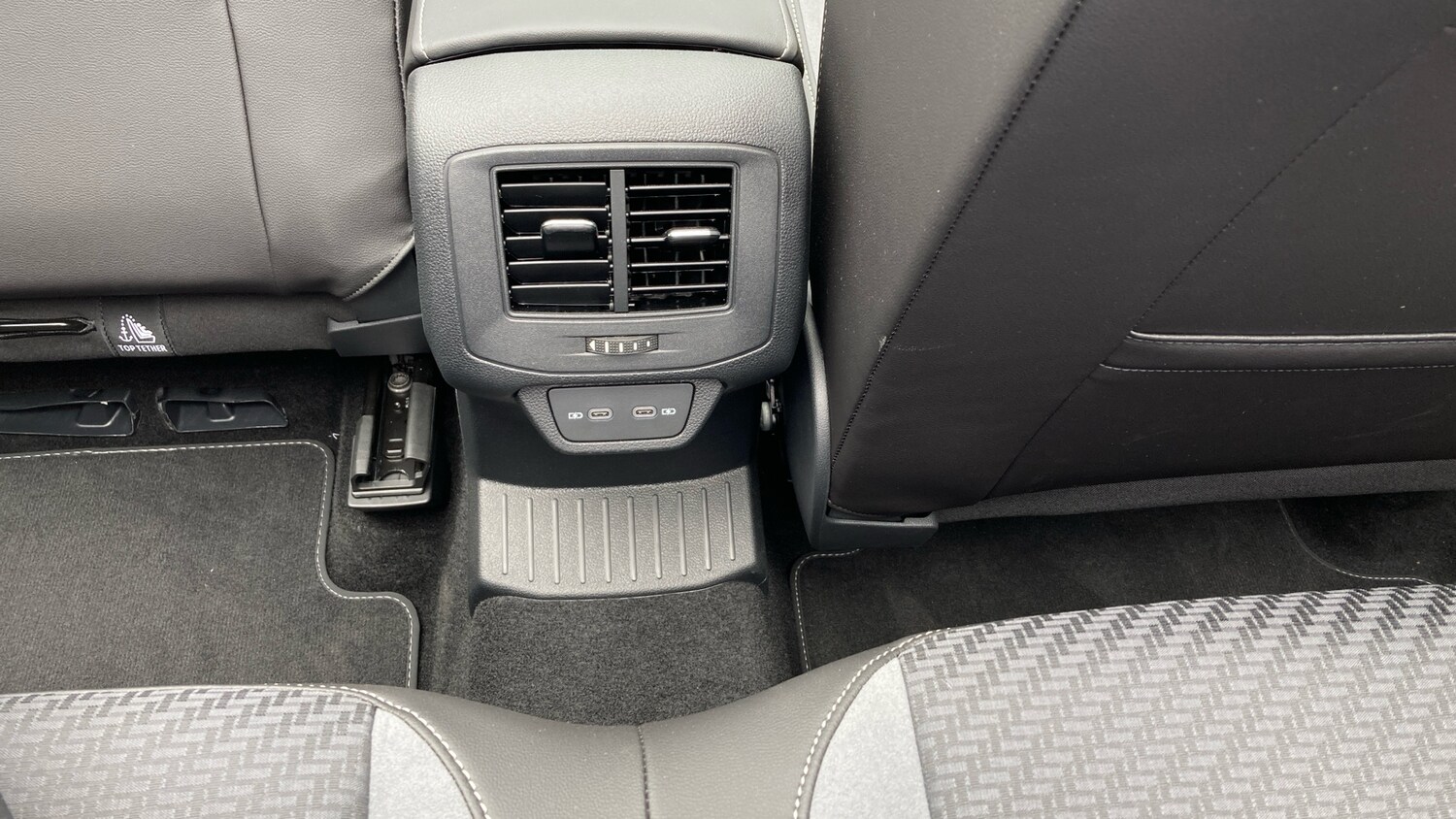 Used Volkswagen T-Roc 2025 for sale - 76075746: Photo 30