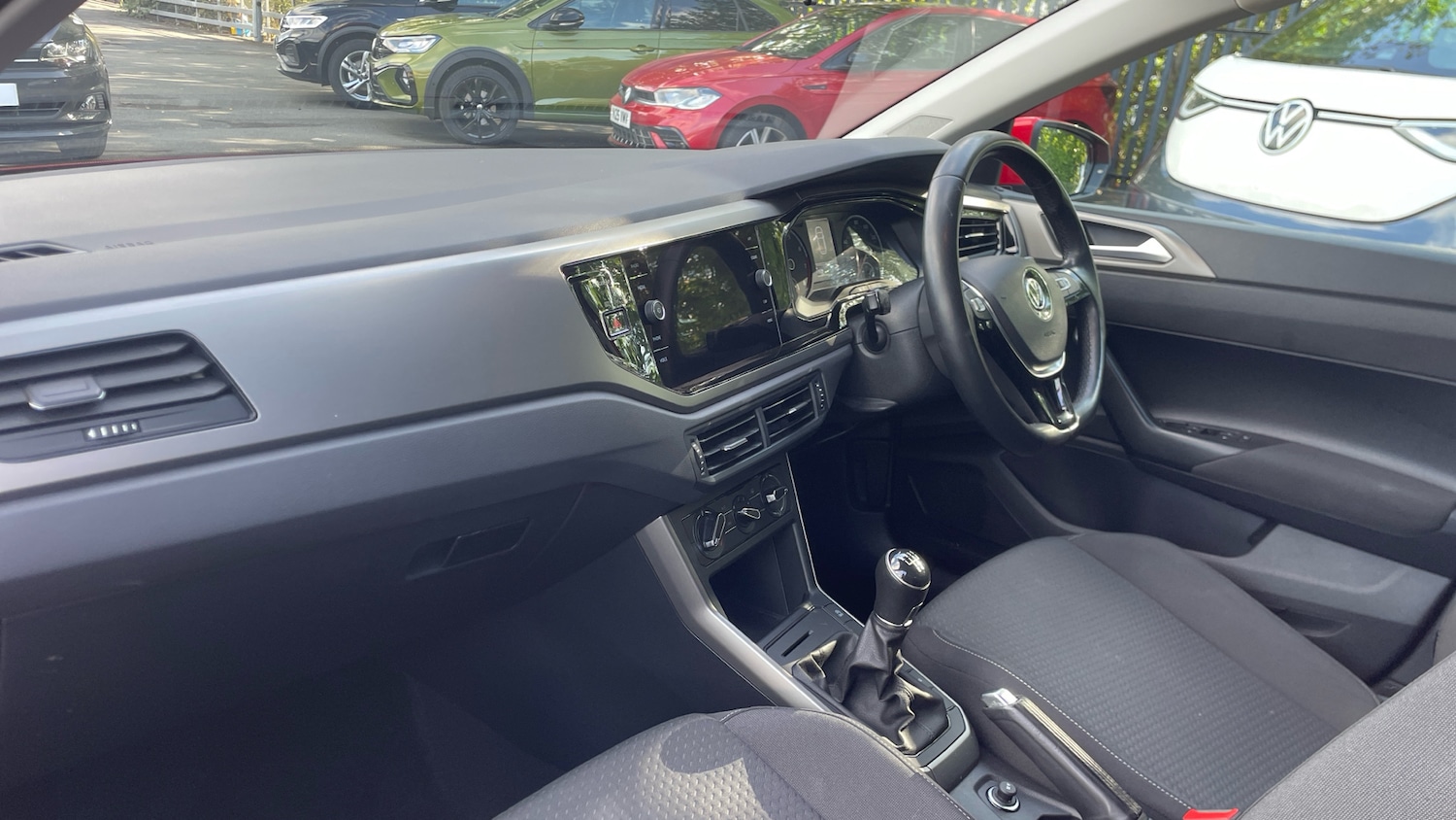 Used Volkswagen Polo 2020 for sale - 75805455: Photo 2