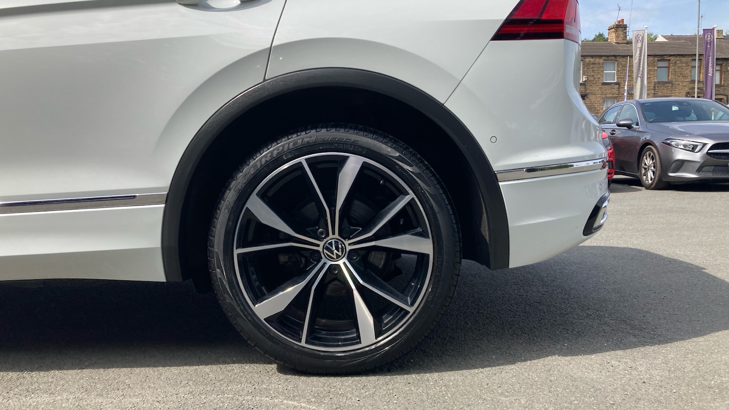 Used Volkswagen Tiguan 2021 for sale - 76449504: Photo 5