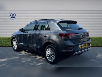 Used Volkswagen T-Roc 2023 for sale - 79605317: Photo