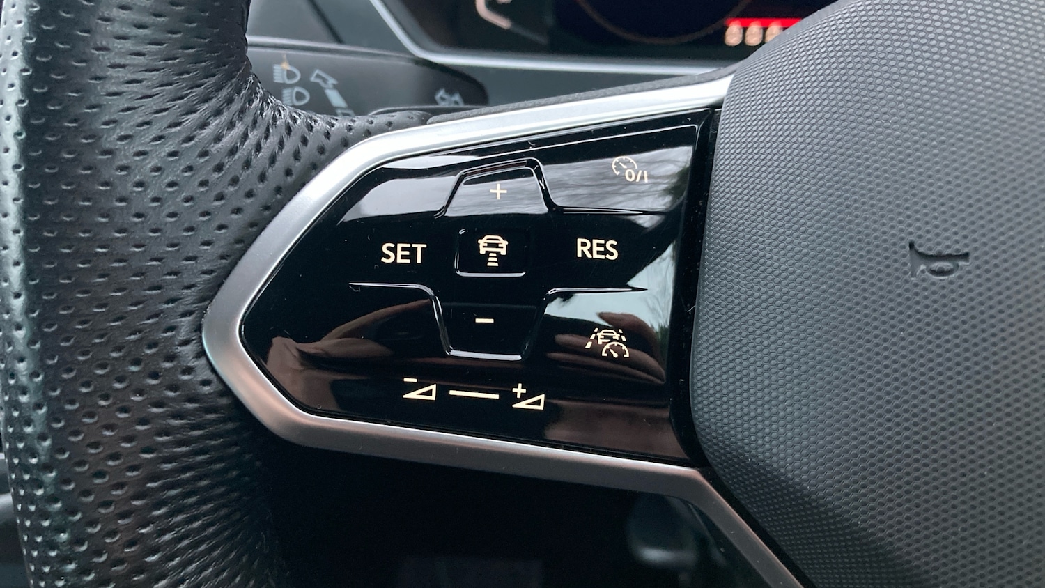 Used Volkswagen Tiguan 2023 for sale - 77548131: Photo 17